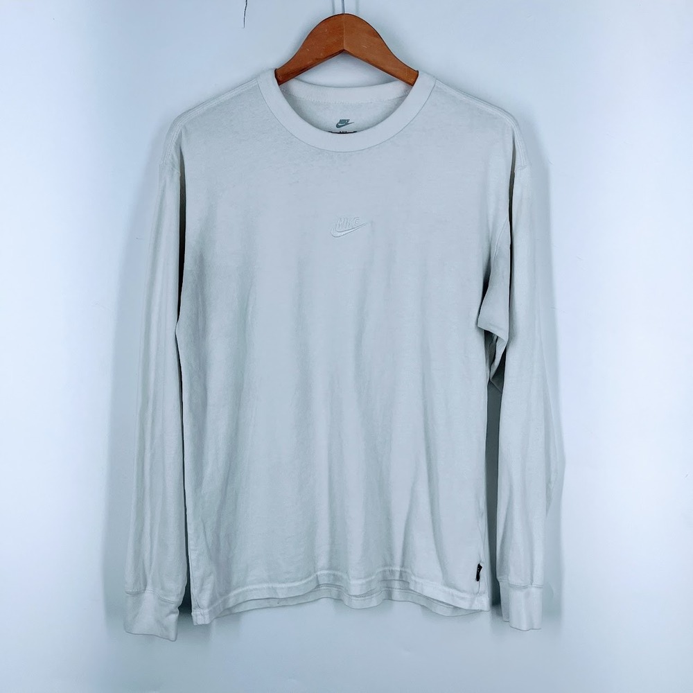 Nike Mens Long Sleeve Loose Fit T-Shirt White Embroidered Center Logo Small